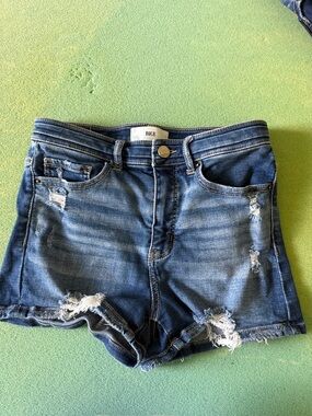 Buckle BKE Parker Distressed Dark Blue Denim Jean Shorts size 26